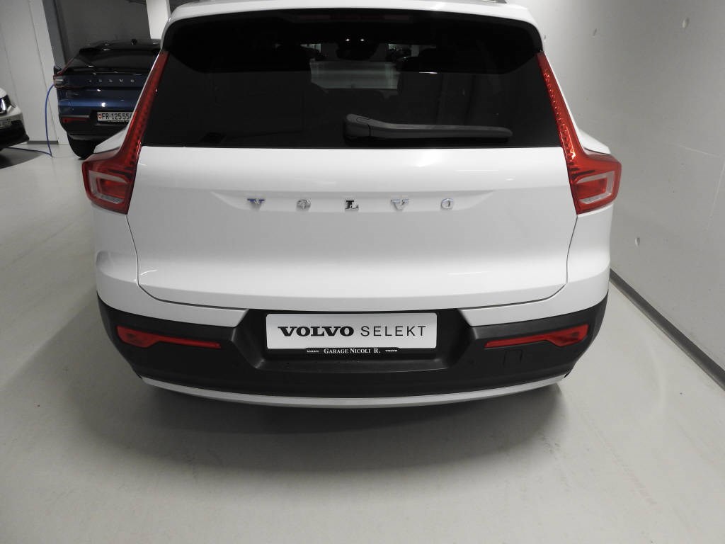 Volvo  2.0 D3 Momentum AWD
