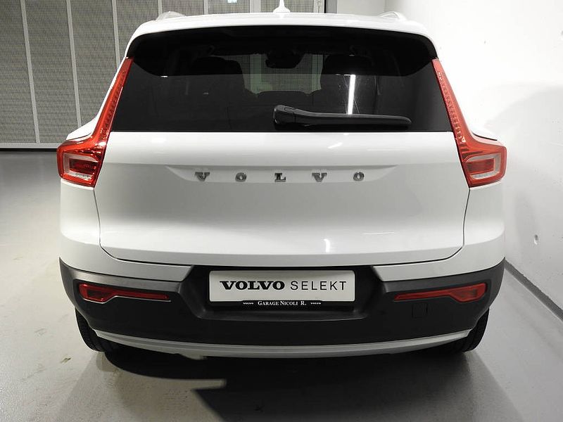 Volvo  2.0 T5 Momentum AWD